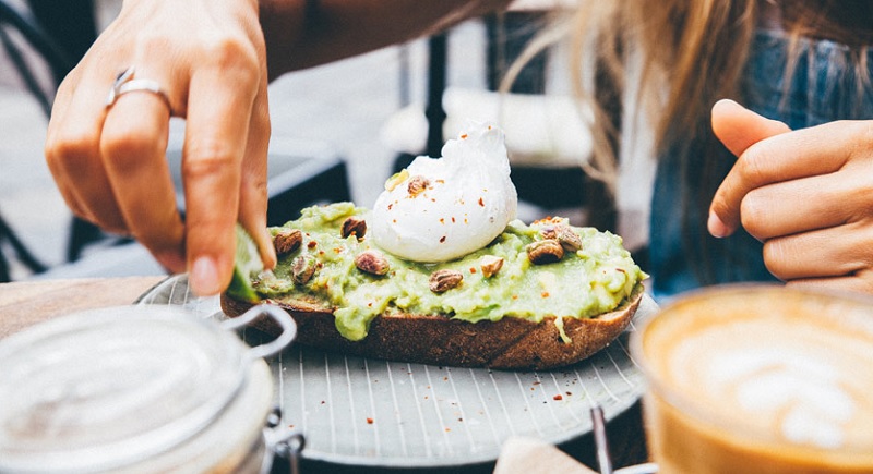 Ăn tối đúng cách để thư giãn và tái tạo năng lượng